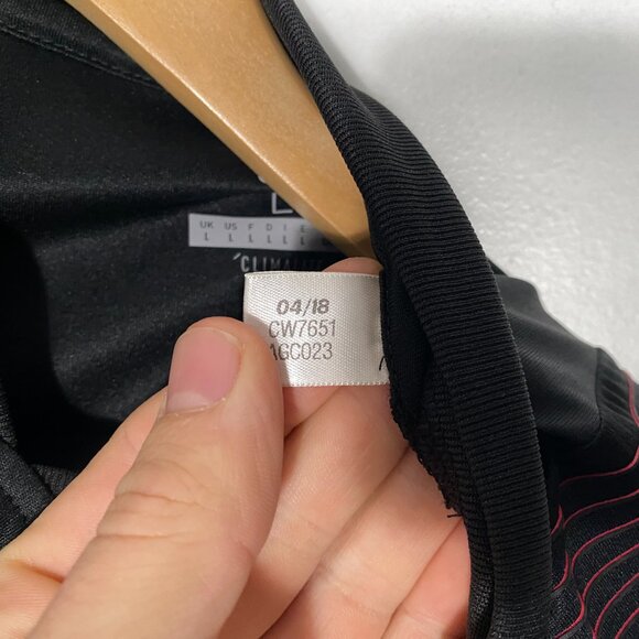 CW7651 - Adidas Manchester United Icons Polyester Soccer Jersey men's size L - Picture 5 of 7